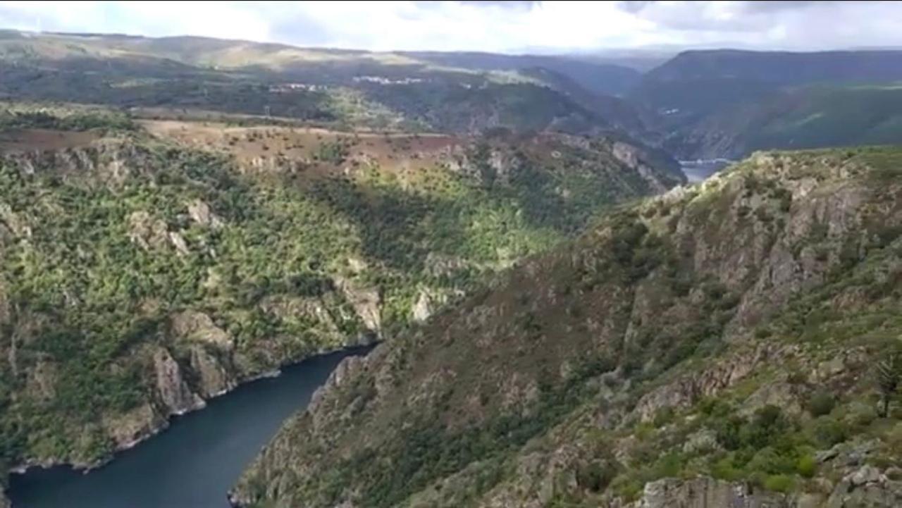 Casa Bolmente A Ver En La Ribeira Sacra. Villa Sober Bagian luar foto