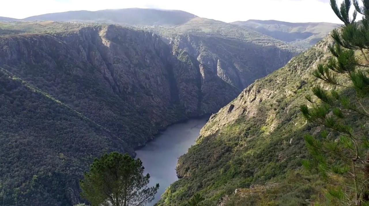 Casa Bolmente A Ver En La Ribeira Sacra. Villa Sober Bagian luar foto